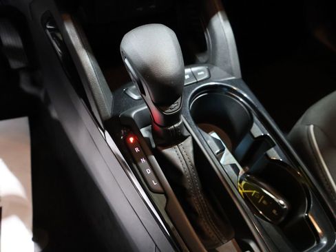 Used 2025 Chevrolet TrailBlazer LT image 32