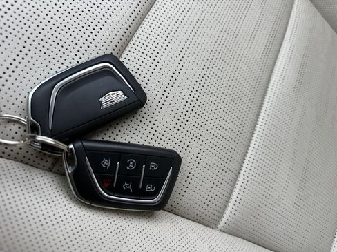 Used 2023 Cadillac Escalade ESV Sport w/ Touring Package image 20