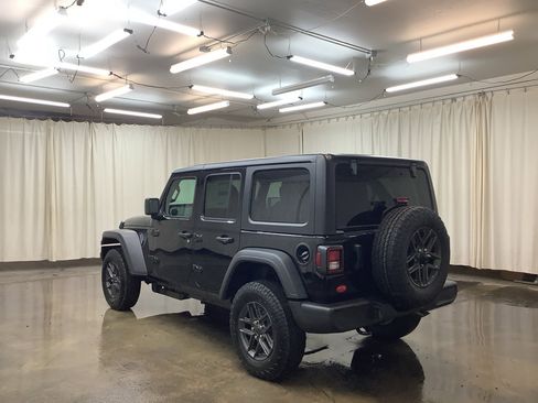 New 2026 Jeep Wrangler Unlimited Sport w/ Convenience Group AWD/4WD image 10