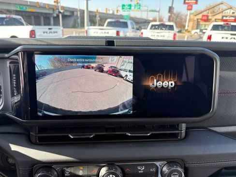 New 2026 Jeep Wrangler Unlimited Rubicon AWD/4WD image 32