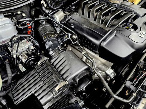 Used 2014 Volkswagen Touareg VR6 image 39