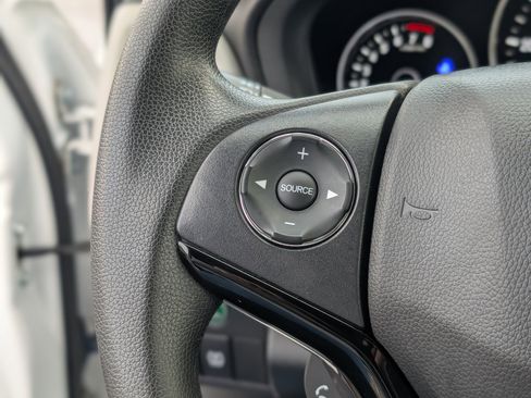 Used 2021 Honda HR-V LX image 18