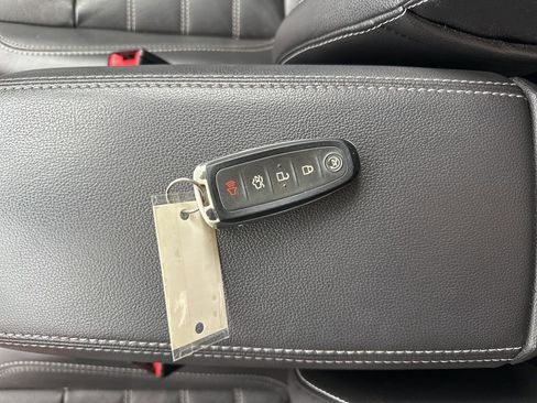 Used 2017 Ford Escape Titanium AWD/4WD image 43
