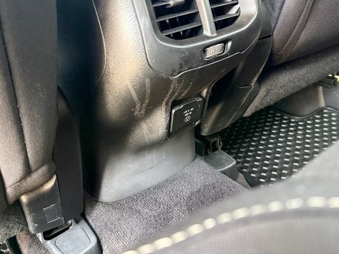 Used 2017 Jeep Cherokee Latitude w/ Safety/Convenience Group AWD/4WD image 13