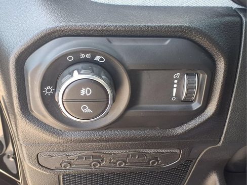 Used 2024 Jeep Gladiator Sport AWD/4WD image 19
