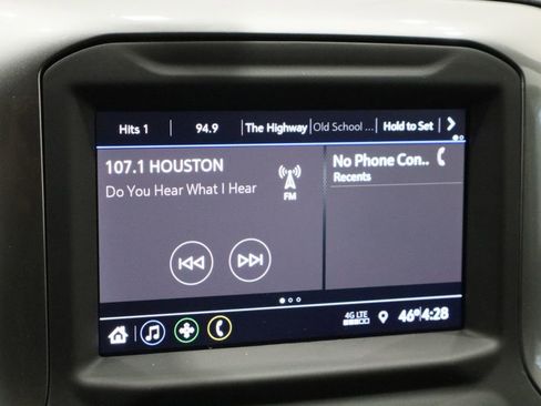 Used 2023 Chevrolet Silverado 2500 Custom w/ Custom Value Package image 24