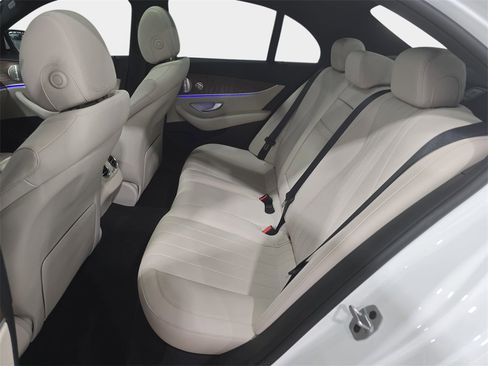 Used 2021 Mercedes-Benz E 450 4MATIC Sedan image 12