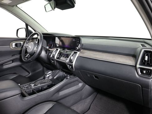 Used 2021 Kia Sorento EX w/ EX AWD X-Line Package image 24