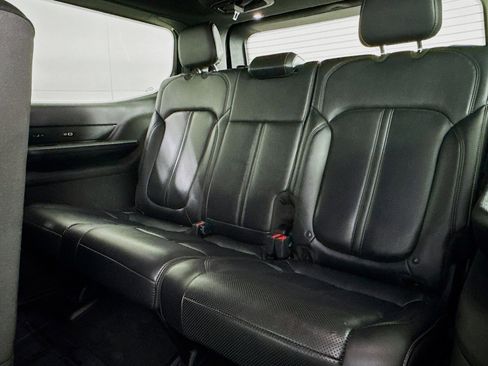 Used 2022 Jeep Wagoneer Series III image 8