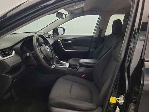 Used 2021 Toyota RAV4 XLE AWD/4WD image 17