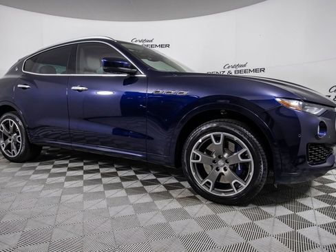 Used 2017 Maserati Levante S AWD/4WD image 2