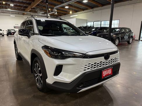 New 2026 Toyota Corolla Cross SE w/ Moonroof Package AWD/4WD image 2