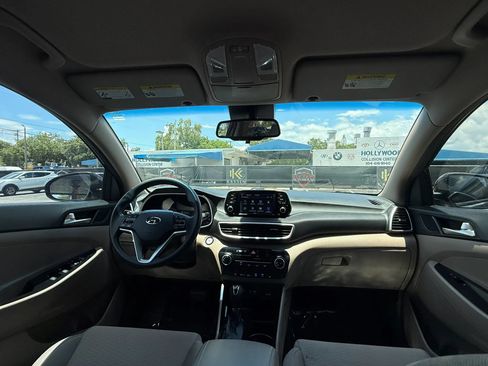 Used 2019 Hyundai Tucson Value FWD image 19