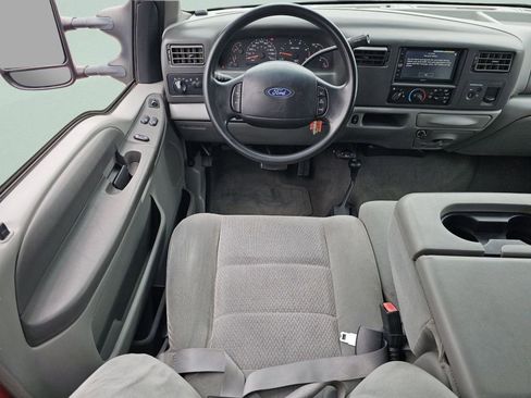 Used 2004 Ford F250 XLT AWD/4WD image 4
