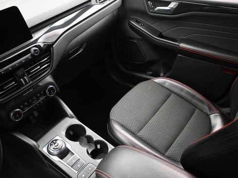 Used 2024 Ford Escape ST-Line image 14