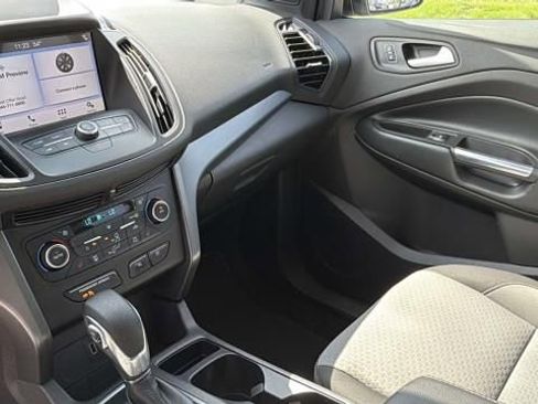 Used 2019 Ford Escape SE AWD/4WD image 16