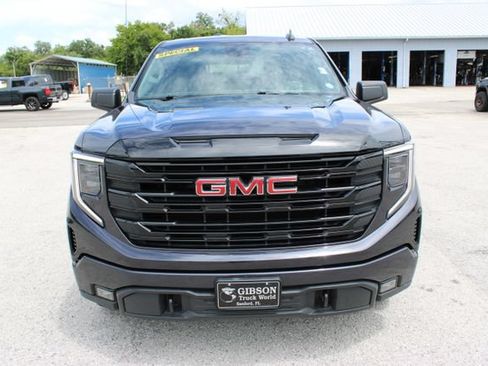 Used 2022 GMC Sierra 1500 Elevation RWD image 2