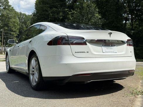 Used 2015 Tesla Model S 85 RWD image 27
