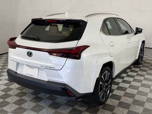 Used 2025 Lexus UX 300h AWD w/ Cold Area Package image 7