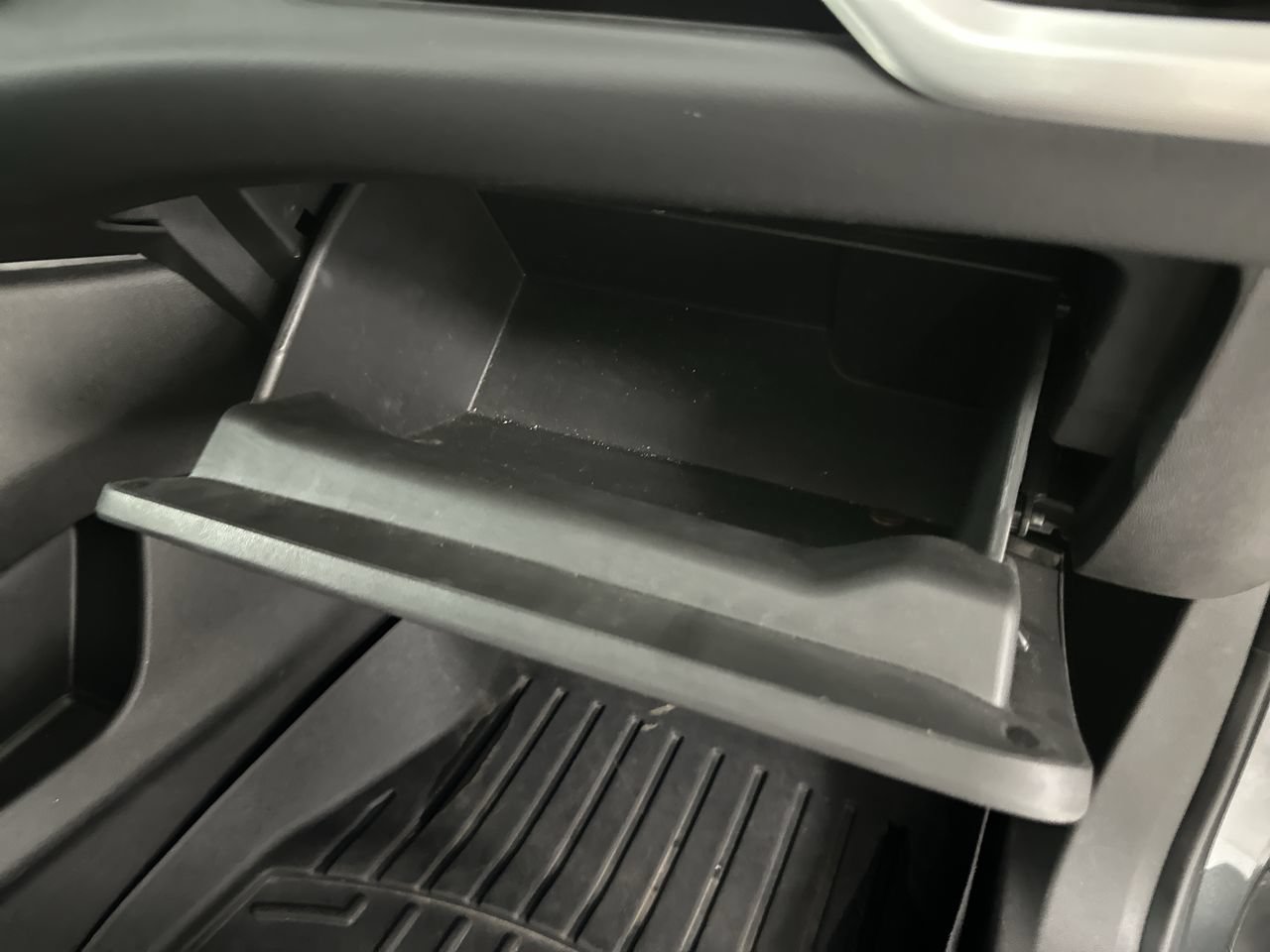Used 2020 GMC Terrain SLE w/ Driver Convenience Package AWD/4WD image 19