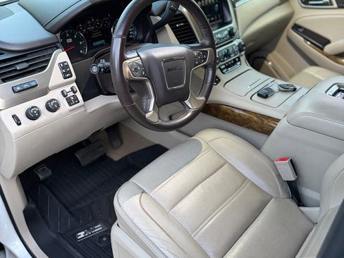 Used 2017 GMC Yukon XL Denali w/ Open Road Package AWD/4WD image 14