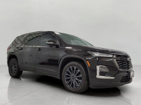 Used 2023 Chevrolet Traverse RS image 1