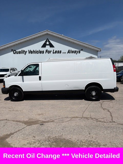 Used 2016 Chevrolet Express 2500 Extended RWD image 5