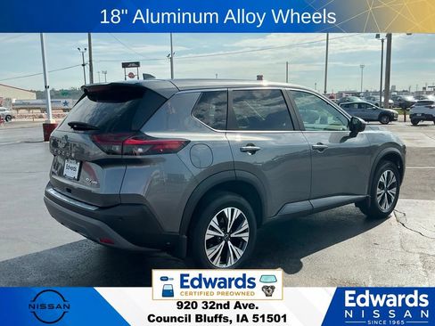Used 2023 Nissan Rogue SV AWD/4WD image 8
