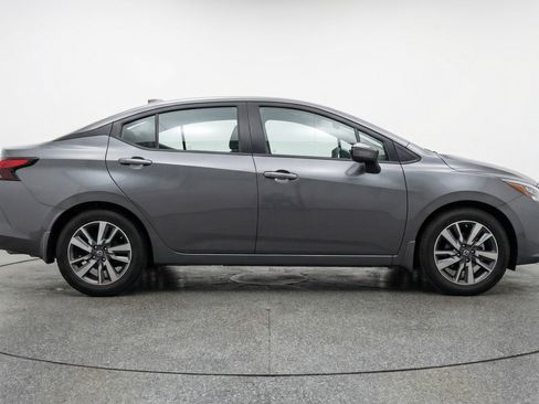 Used 2025 Nissan Versa SV image 11