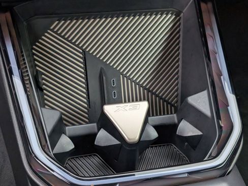 Used 2025 BMW X3 xDrive30i w/ Premium Package image 25