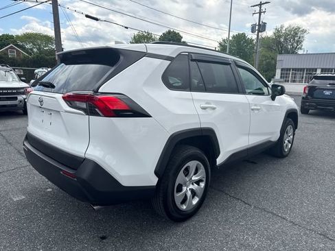 Used 2021 Toyota RAV4 LE AWD/4WD image 5