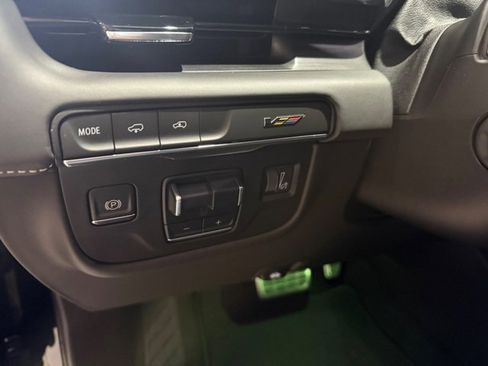 Used 2023 Cadillac Escalade V image 27