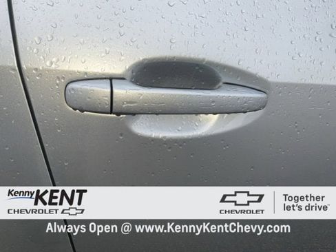 Used 2023 Subaru Outback Premium image 17