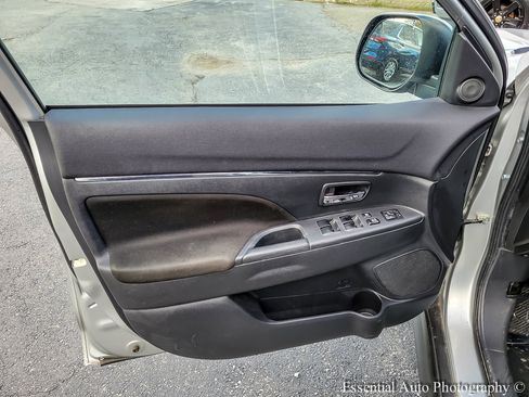 Used 2023 Mitsubishi Outlander Sport AWD image 22