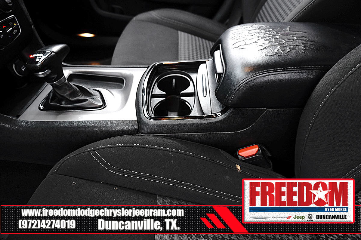 Used 2023 Dodge Charger SXT w/ Blacktop Package RWD image 33