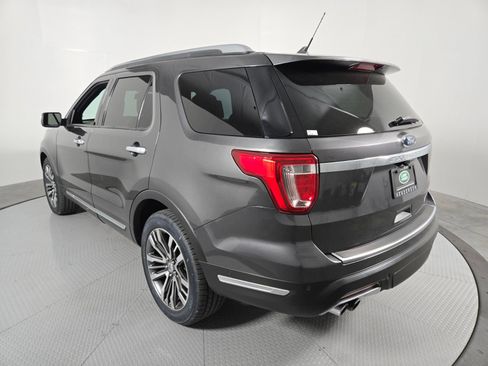 Used 2018 Ford Explorer Platinum AWD/4WD image 16