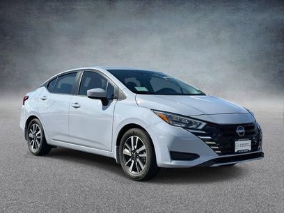 New 2025 Nissan Versa SV w/ Trunk Package