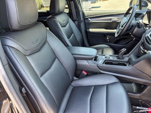 Certified 2024 Cadillac XT5 Luxury FWD image 37