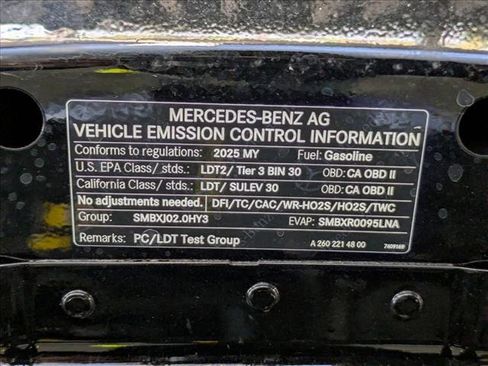 New 2025 Mercedes-Benz GLB 250 4MATIC image 18