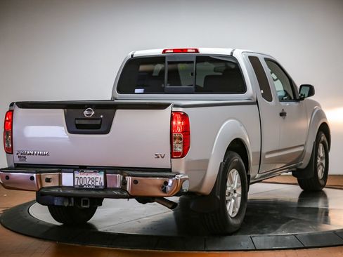 Used 2020 Nissan Frontier SV RWD image 5