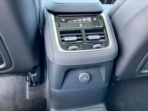 New 2026 Volvo XC90 T8 Ultra w/ Lounge Package image 16