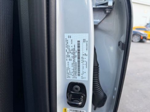 Used 2025 Ford F150 Lariat w/ FX4 Off-Road Package image 15