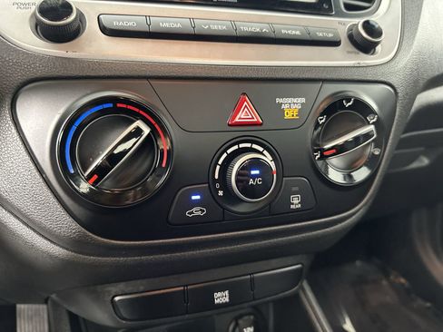 Used 2020 Hyundai Accent SE image 19