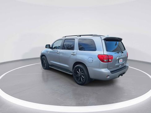 Used 2010 Toyota Sequoia Platinum image 6