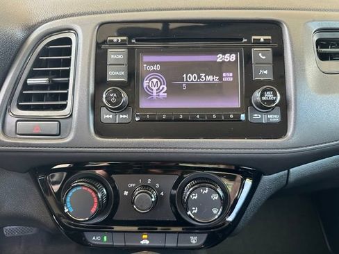 Used 2017 Honda HR-V LX image 16