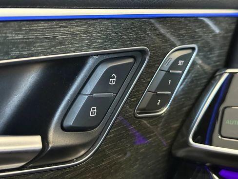 Used 2019 Audi Q8 Prestige AWD/4WD image 20