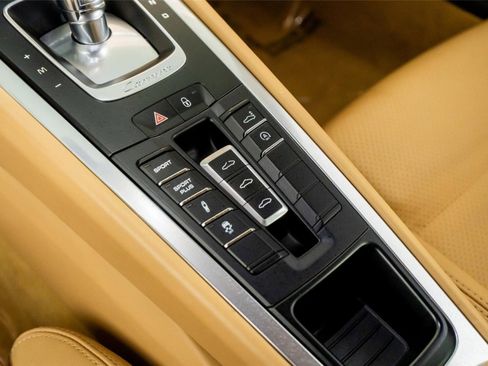 Used 2013 Porsche 911 Carrera 4S image 32