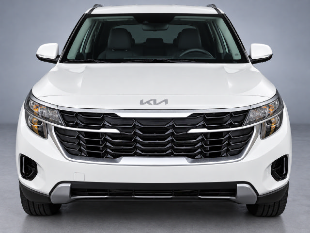 Used 2026 Kia Seltos LX FWD image 2