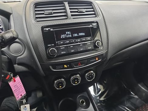 Used 2017 Mitsubishi Outlander Sport LE FWD image 20