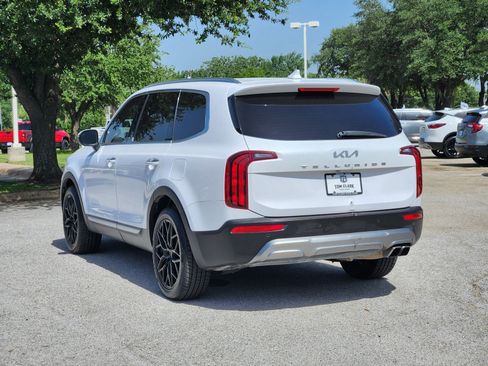 Used 2022 Kia Telluride S FWD image 4